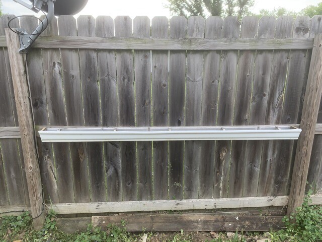 empty gutter hanging