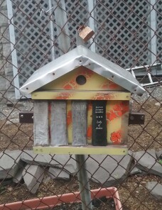 library birdhouse geocache