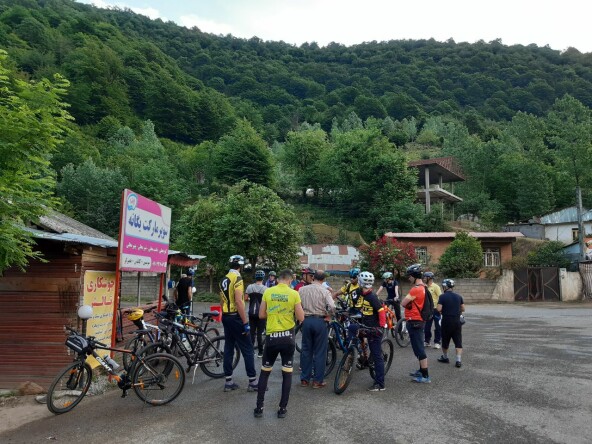 CYCLING! IRAN! GIRLS!