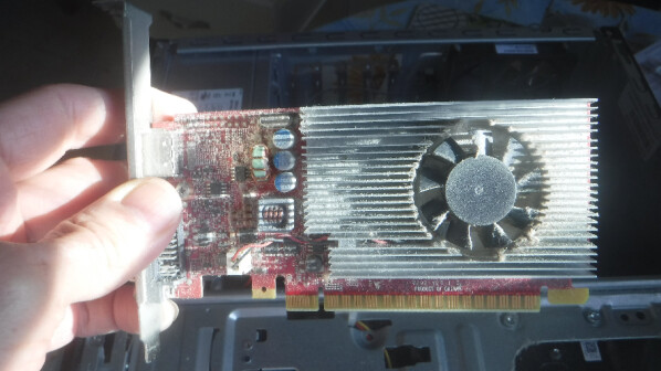 Dusty / Dirty Graphics Card - time for a good cleaning!