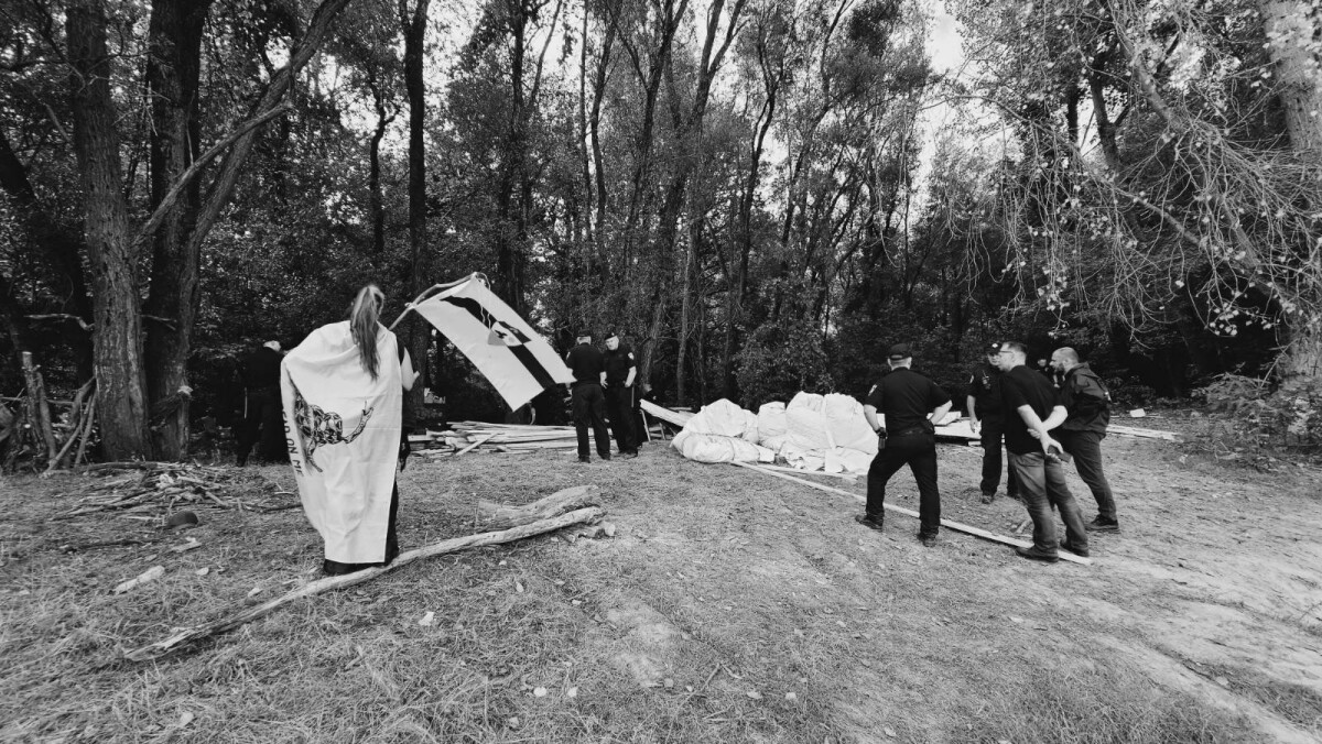 Liberland settlers after #brutal #Croatia #Invades😢🚨