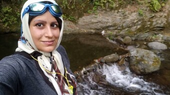 Nature Swimming Instructions For Girls in Suffocating Lands