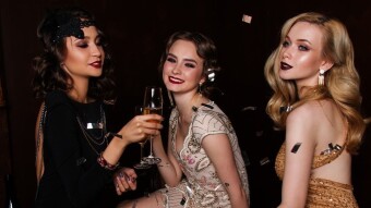 [51] The story of a porter and three beautiful young sisters… (Episode - 1)