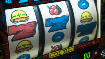 What Are the Types of Jackpot Slots?