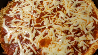 HEALTHY Deep Dish Cauliflower Crust Pizza