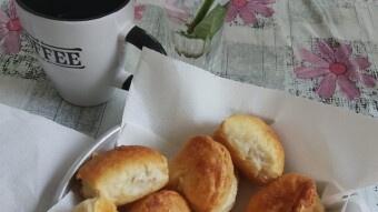 Foodbook #313 happy day with coffee and small cheesepies