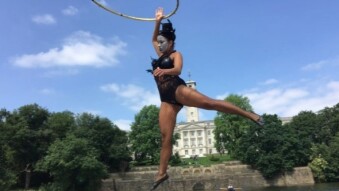 DANCING WITH A DISLOCATED KNEE or YOUR LIFE IS A FINELY BALANCED WORK OF ART or THE MELANCHOLY OF AN AGING DANCER or LIFE, INNIT 🖤