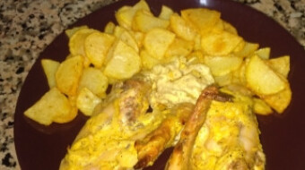Alitas a la Mostaza con Setas Cardo y Patatas