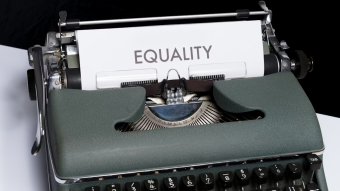 It is necessary to fight for financial gender equality.