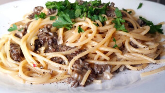 Brilliant and rare mushrooms in the kitchen - pasta with morels in cream - Common morel