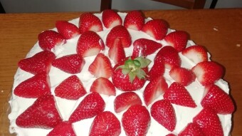 Foodbook #234 Strawberry jam cake with recipe