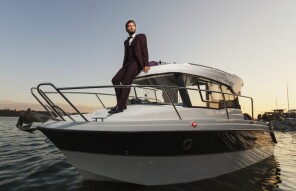 Work Hard Play Harder - Lifestyles, Attitudes And Absurdities Of The Wealthy