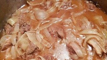 Foodbook #489 Greek traditional stifado