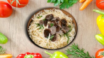 Chicken broth with noodles and mushrooms (Honey fungus)