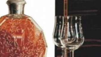 Home-made apple moonshine liquer