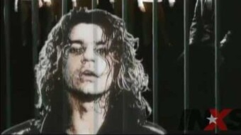 INXS – Need You Tonight (1987)