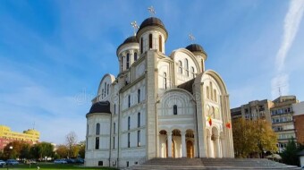Tourist In My Home Town #7 - Faith and History With The Churches Of Buzău