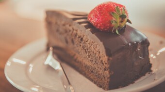 Cake Defi - A Staking Solution for the Poor Man