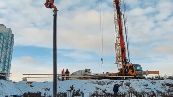 The second reels from the exit to the construction site