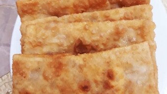 Foodbook #999 frybread with feta cheese inside