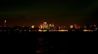 Night walk through the Thames Path(London)