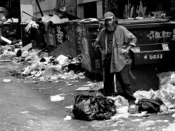 Top 7 people who threw very expensive stuff in the garbage, they're still stupid