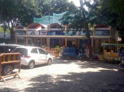 A Short Trip to Old Kenjeran Beach