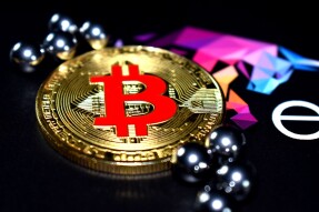 Top 10 Cryptosites to Earn up to 1 BTC!