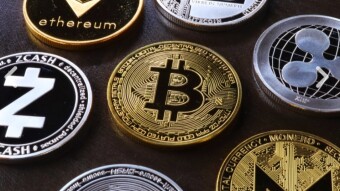 Bitcoin vs Altcoin is new Divide And Rule