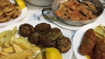 Foodbook #403 classic and fast Greek meal