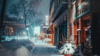 Snow Lullaby Made Me Wake Up - The Beauty of the Moment