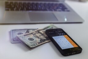 Install chrome extension and earn ~LOW MINIMUM PAYOUT