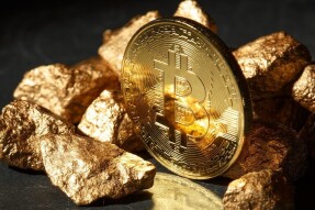 Bitcoin against gold? Grayscale recommends "scrapping" the metal