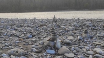 River hiking - Pebbles art