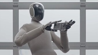 This tech company used a robot for its new product's unboxing video