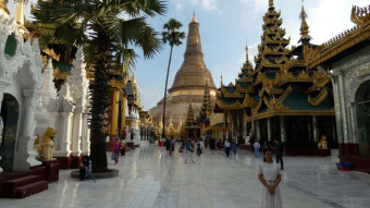 Memories from Myanmar - Shwedagon from the outside