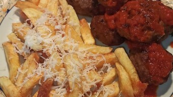 Foodbook #996 soutzoukakia with French fries