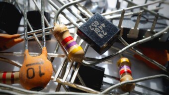 At the base of electronics we find silicon - The Periodic Table NFT (GIVEAWAY)