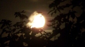 Skys, clouds, suns, moons, stars and the rest of the Universe(Part 2)