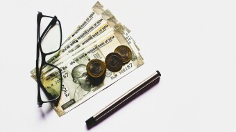 What to trade - Futures or Options in currencies?
