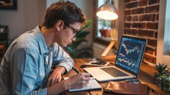 💸 5 Small Crypto Habits That Helped Me Think Smarter About Money