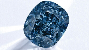 design a jewel in the 3D design program