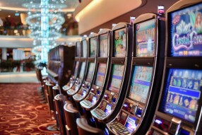 SLOT MACHINE GAMES AND BITCOIN. PROVABLY FAIR GAMES. A PERFECT FIT.