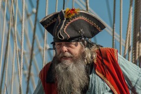 I Remembered My Admiral : A Freewrite Poetry.