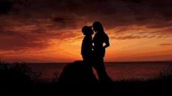 " What Makes Us Attracted to Opposite Sex? (according to Science)"