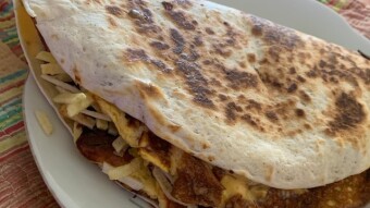 Foodbook #280 My way eating a tortilla