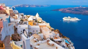 travel to Greece through your screen