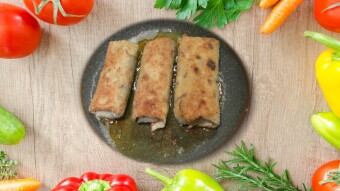 Croquettes with cabbage and mushrooms (champignons) and borscht