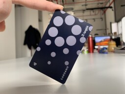 Cardano tengem card