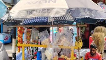 "La Ruta Gastronómica De Comida Callejera" Puesto de pan.